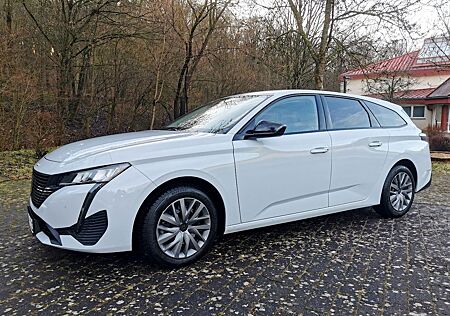 Peugeot 308 SW 130 EAT8 Allure AHK / AGR Sitze / Winterp