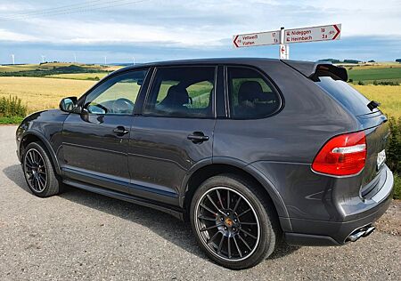 Porsche Cayenne GTS Design Edition 3 ...