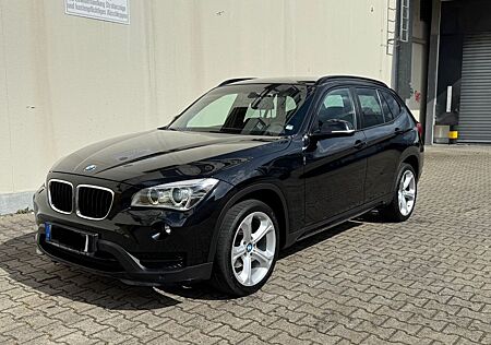 BMW X1 20 d xDrive Aut*SPORT LINE*BI-XENON*1.HAND*
