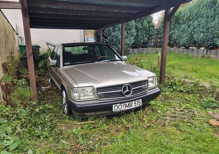 Mercedes-Benz 190 190D W201 mit SEC Front Sondermodell