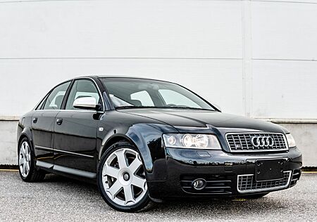 Audi S4 sedan 4.2 quattro / Japan Import