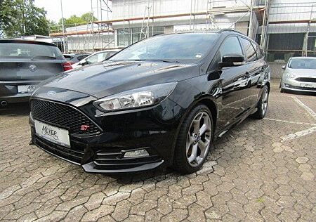 Ford Focus Turnier ST 2.0 EcoBoost