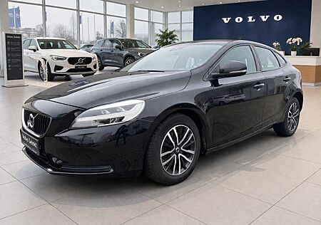 Volvo V40 T2 Momentum - NAVI + LED