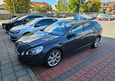 Volvo V60 D5 Geartronic Summum Summum