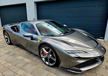 Ferrari SF90 -Voll-Carbon/Lift/Daytona/JBL/Head Up/