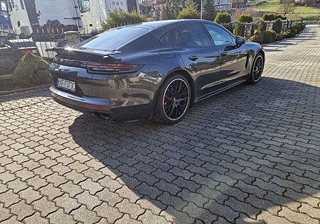 Porsche Panamera GTS