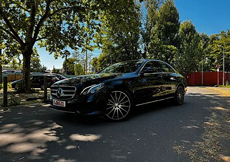 Mercedes-Benz E 220 E220D 9G (1Hand)