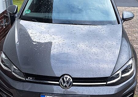 VW Golf Volkswagen 1.4 TSI 92kW R-Line Edition