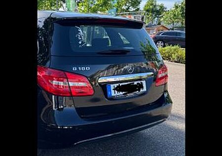 Mercedes-Benz B 180 CDI DCT -