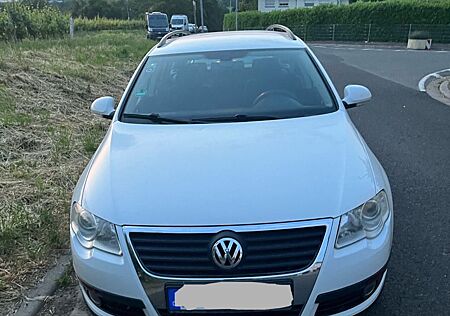 VW Passat Volkswagen 1.6 TDI DPF BlueMotion BlueMotion