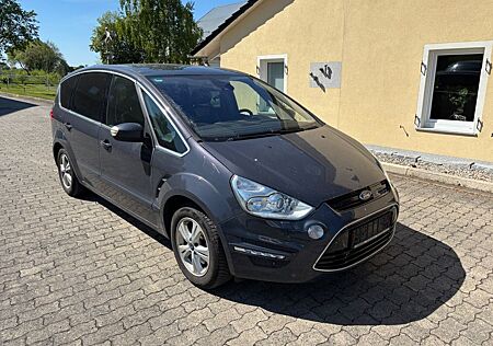 Ford S-Max Titanium/Automatik/7-sitzer/Panorama