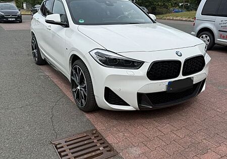 BMW X2 xDrive20i MSport Neuwagenzustand! Service Neu
