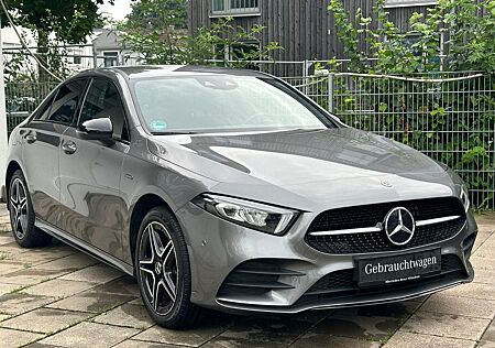 Mercedes-Benz A 250 A 250E Edition AMG VOLL