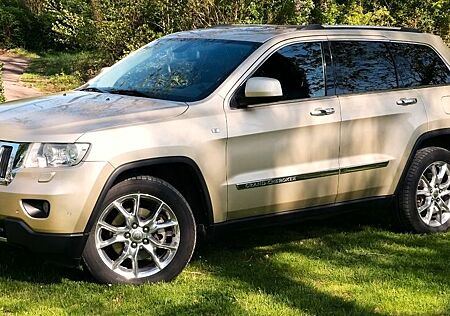 Jeep Grand Cherokee 3.0 CRD V6 Allrad Kamera AHK