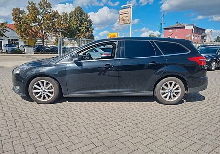 Ford Focus Turnier Titanium/AUTOMATIK/EURO 6/PDC v+h