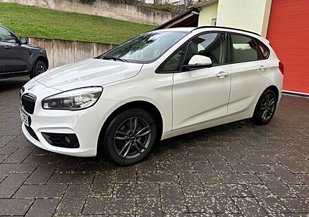 BMW 218 Active Tourer xDrive Sportsitze Navi Top