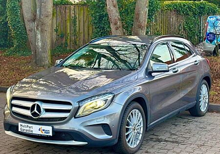 Mercedes-Benz GLA 200 Navigation/Xenon/Teilleder/2Hand/Tüv Neu