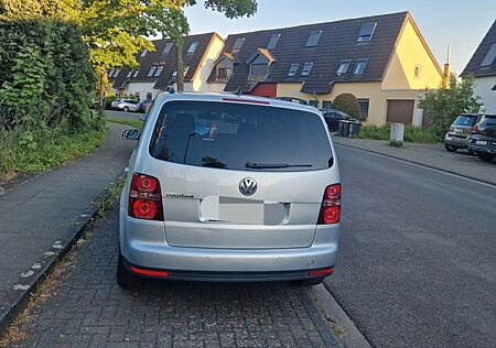 VW Touran Volkswagen 1.6 -