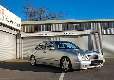 Mercedes-Benz E 200 KOMPRESSOR AVANTGARDE Avantgarde