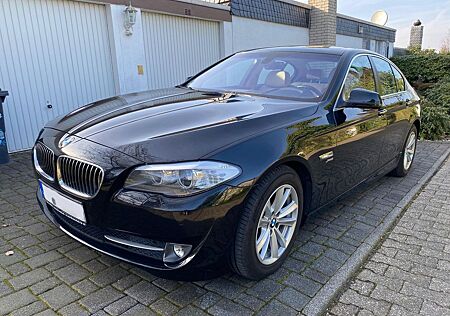 BMW 530d xDrive - scheckheftgepflegter Garagenwagen