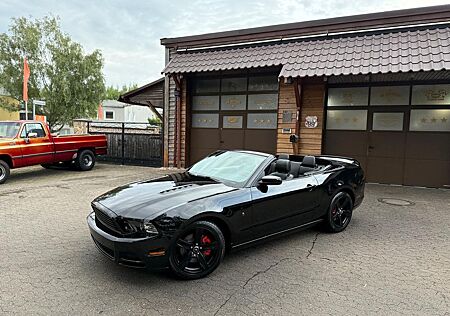 Ford Mustang 5.0 V8*GT*PREMIUM*LED*NAVI*LEDER*AUTO*GARANTIE