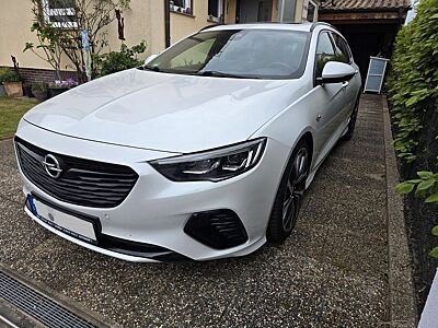 Opel Insignia 2.0 BiTurbo Diesel GSI Auto 4x4 ST GSI