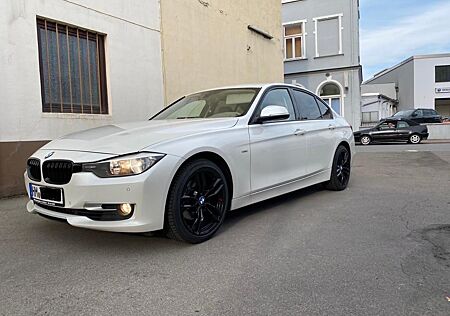 BMW 320i -