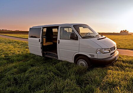 VW T4 Caravelle Volkswagen T4 Camper 2,5-l-Diesel TDI 75kW