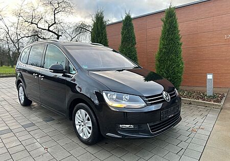 VW Sharan Volkswagen DSG*Automatik*Scheckheft*Rückfahrkamera*