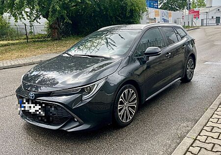 Toyota Corolla Touring Sports Hybrid Team D