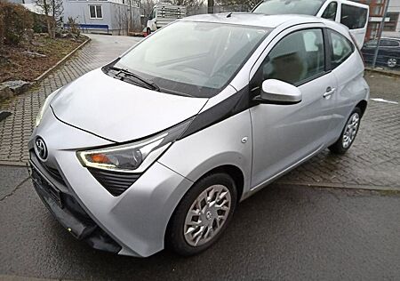 Toyota Aygo (X) Aygo -play