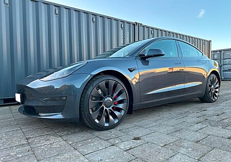 Tesla Model 3 Performance Allrad - USt. ausweisbar