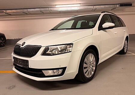 Skoda Octavia Combi Ambition navi