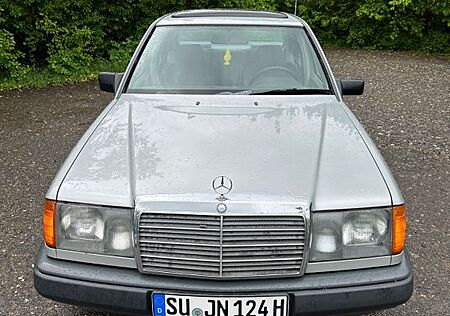 Mercedes-Benz 200 W124 H-Kennzeichen