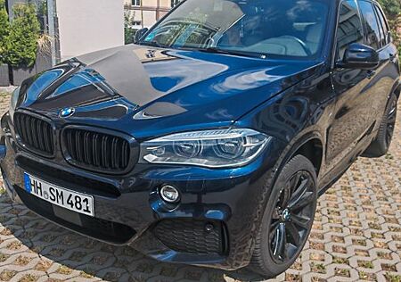 BMW X5 xDrive40d - Scheckheft top