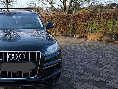 Audi Q7 3.0 (180KW) mit Dachboch
