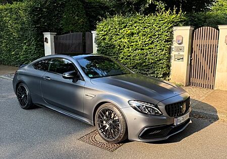 Mercedes-Benz C 63 AMG Mercedes-AMG C 63 Autom. Mercedes-AMG
