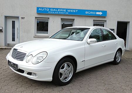 Mercedes-Benz E 240 *Klima*Navi*Schiebedach*Shz*Tempomat*