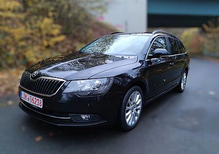 Skoda Superb 2.0 TDI Ambition 8-fach GARANTIE Tüv NEU