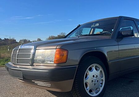 Mercedes-Benz 190