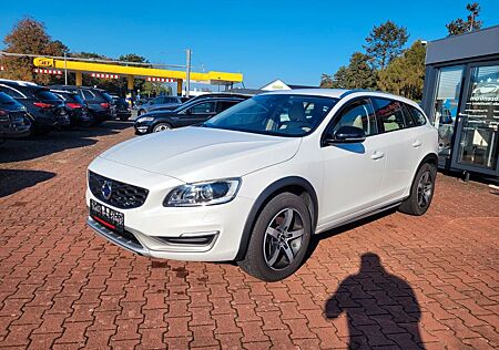 Volvo V60 CC V60 Cross Country Summum*LEDER*BI-XENON*NAVI*SHZ