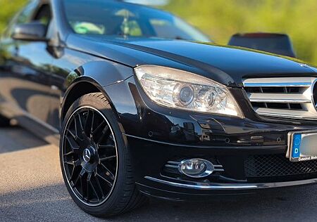 Mercedes-Benz C 200 CGI BlueEFFICIENCY Autom. -