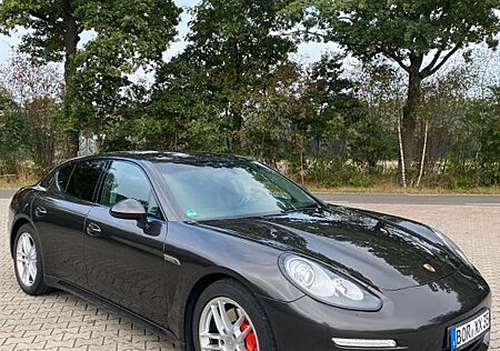 Porsche Panamera 4 - 2014 carbonschwarz Tüv 07/27