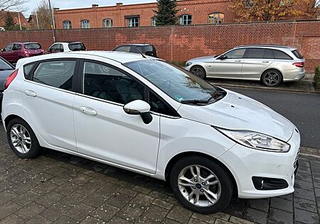 Ford Fiesta 1,0 EcoBoost 74kW SYNC Edition PowerS...