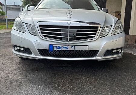Mercedes-Benz E 350 CGI T BlueEFFICIENCY -