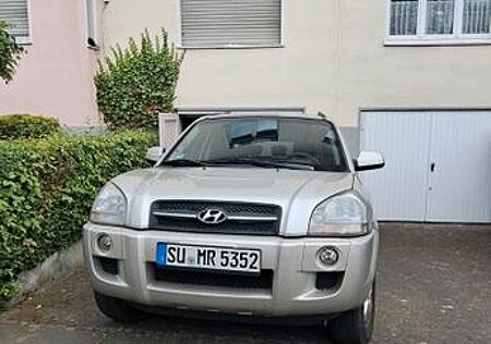Hyundai Tucson 2.0 GLS, TÜV 03/2026, vieles neu gemacht.