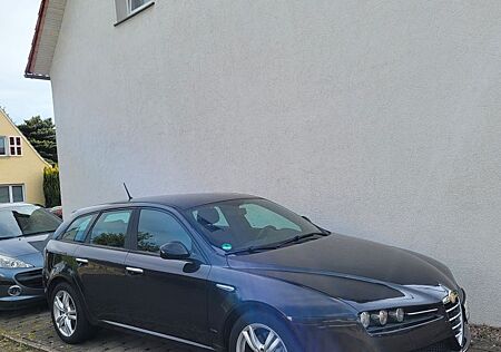 Alfa Romeo 159 Alfa 1.9 JTDM 16V 100kW -