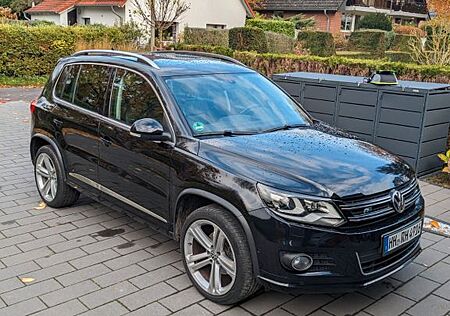 VW Tiguan Volkswagen 2.0 TDI DSG 4MOTION R-Line