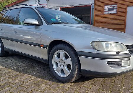Opel Omega 2.0 16V Editon 100