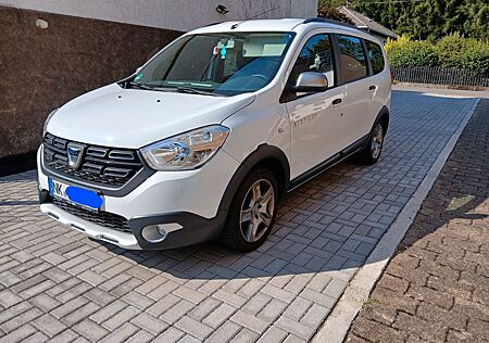 Dacia Lodgy SCe 100 Stepway Stepway